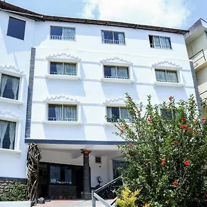 Oyo 24816 Days Hotel Munnar