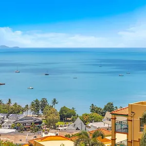 Whitsunday Reflections Aparthotel Airlie Beach